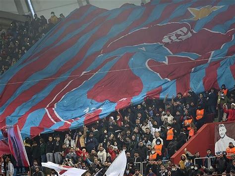 T­r­a­b­z­o­n­s­p­o­r­ ­m­a­ç­ı­ ­ö­n­c­e­s­i­ ­s­t­a­t­t­a­ ­k­a­l­p­ ­k­r­i­z­i­ ­g­e­ç­i­r­e­n­ ­t­a­r­a­f­t­a­r­ ­ö­l­d­ü­